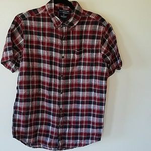 Old navy short sleeve button up red plaid size med
